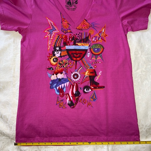 Volcom Featured Artist Andreas Jenne "Skullux Comet" Fuchsia V-Neck Junior's XL - Picture 10 of 14